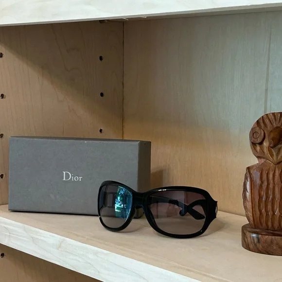 Dior | Accessories | Dior Elegant Black Sunglasses | Poshmark display picture 2